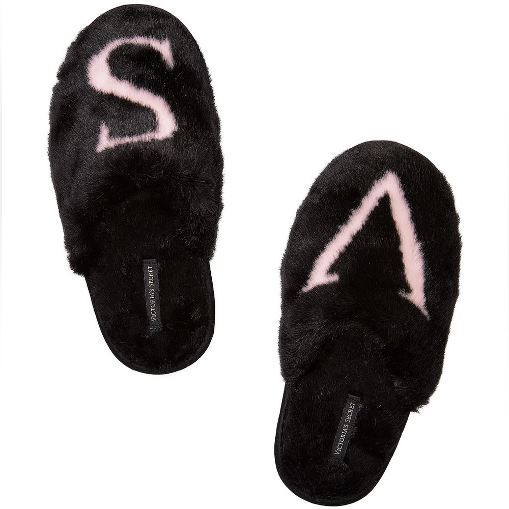 Victoria’s Secret Closed-Toe Faux Fur Slippers - Black (SOLD OUT color!)